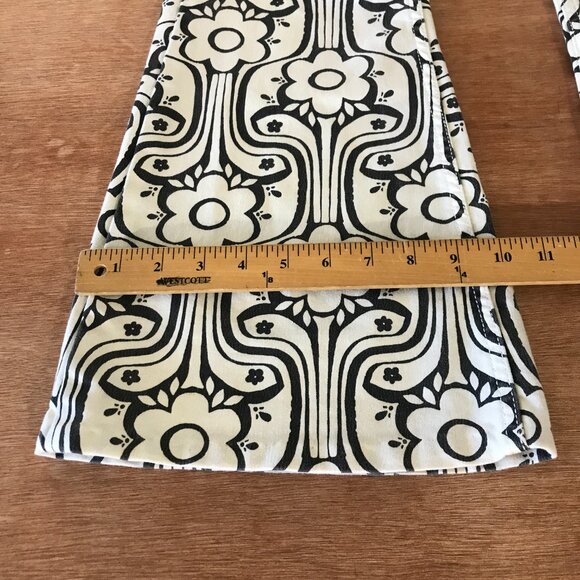 We the Free Penny Pull On Flare Jeans Women 29 Black Floral Mid Rise Pocket Boho - Picture 6 of 15